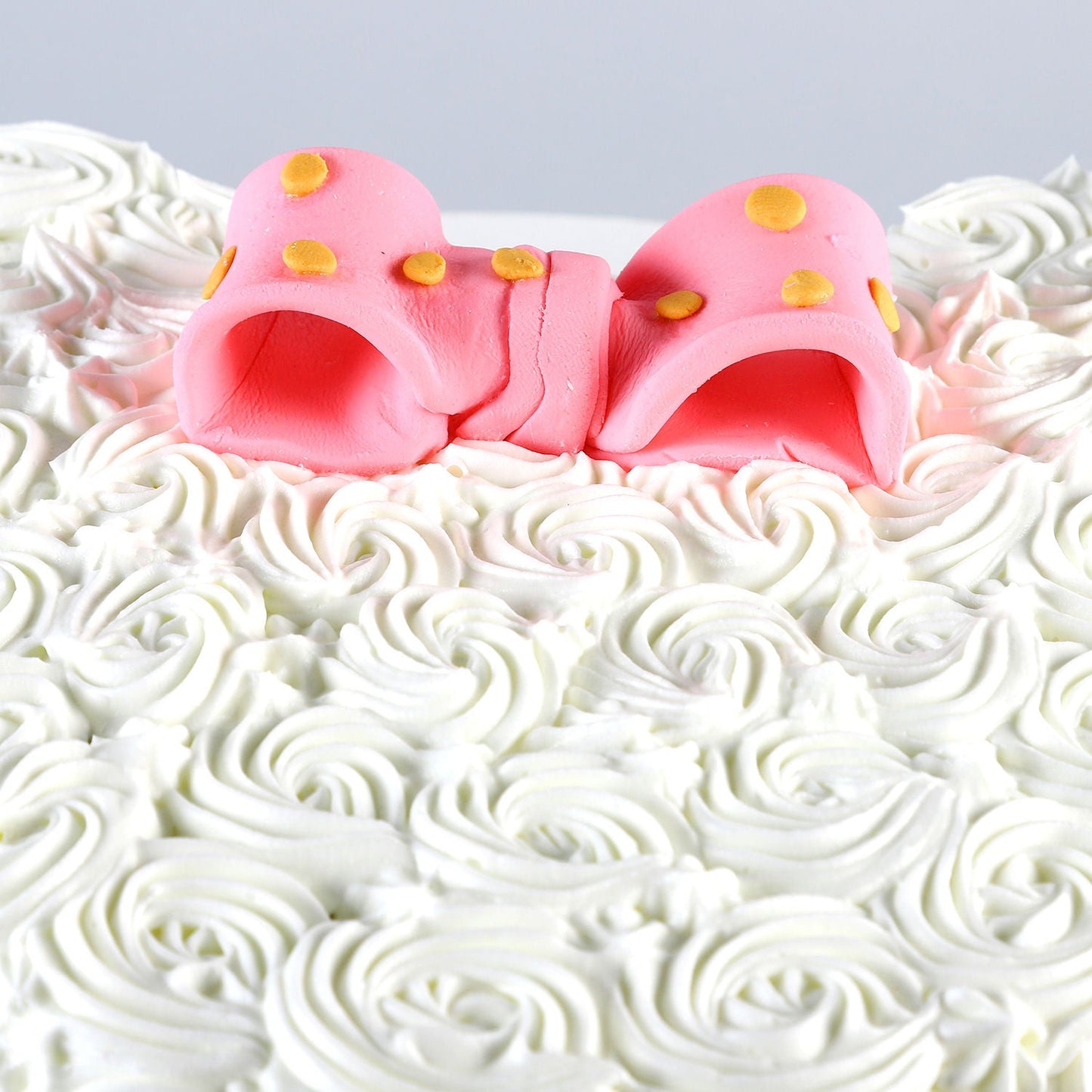 Cute Minnie Mouse Chocolate Cake