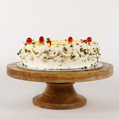 Cream Pista Cake
