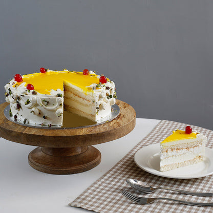 Cream Pista Cake