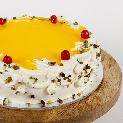 Cream Pista Cake