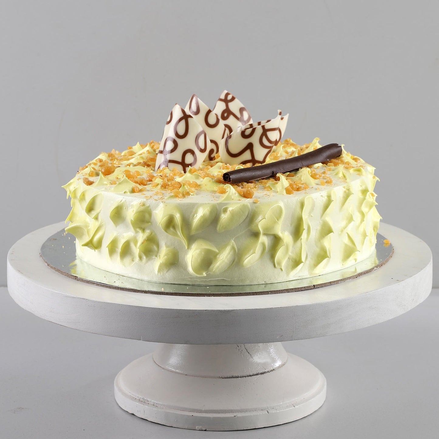 Crunchy Butterscotch Cake